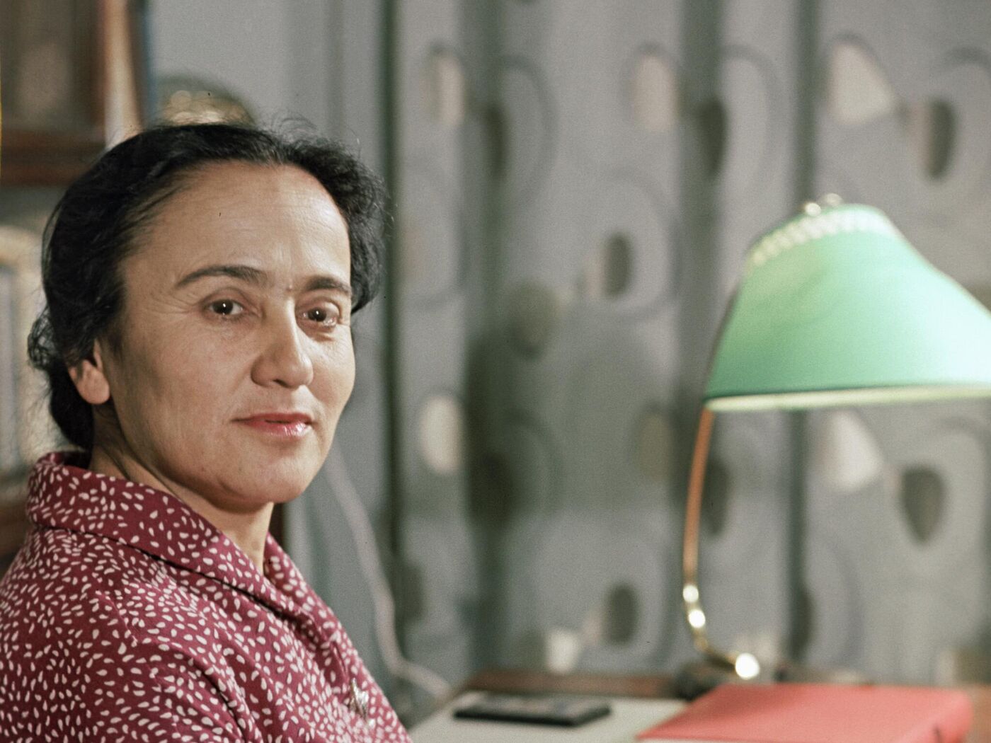 1-mart – o‘zbek xalqining sevimli shoirasi Zulfiya Isroilova tavallud topgan kun.