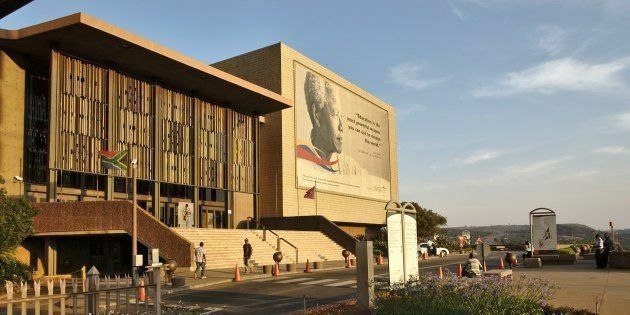 Janubiy Afrika Respublikasidagi universitetga kiraverishda shunday soʻzlar yozib qo‘yilgan: