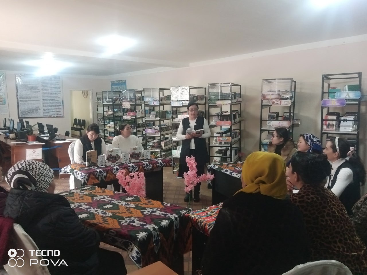 "Kitobsevar millat"  shiori ostida  “Kitobxon onalar kuni” ga Abdurauf Fitratning “Oila” asari kitobi sharhi o'tkazildi.