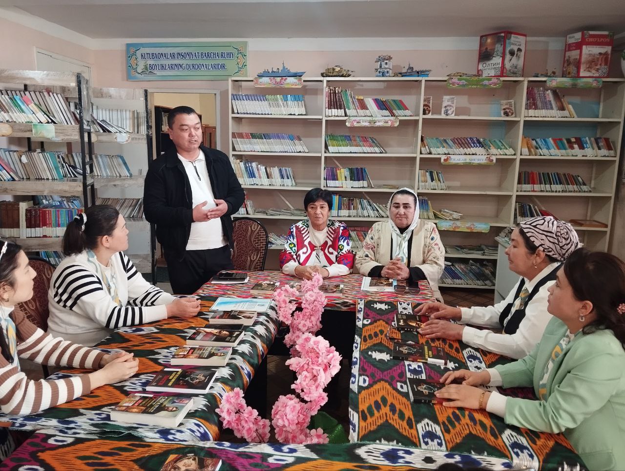 "Jaholatga qarshi ma'rifat" mavzusida davra suhbati