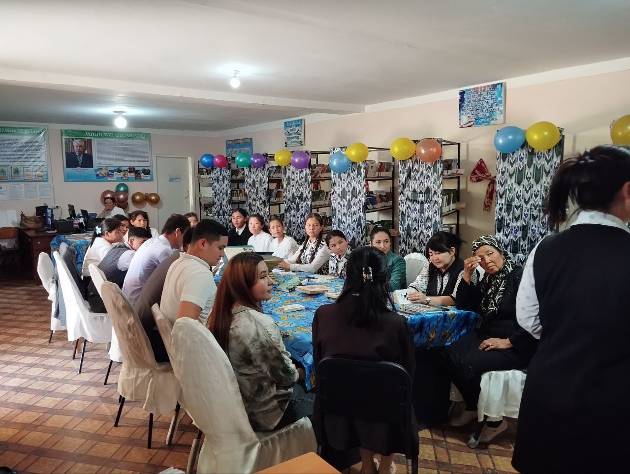 "Kitob-tilsiz murabbiy" davra suhbati