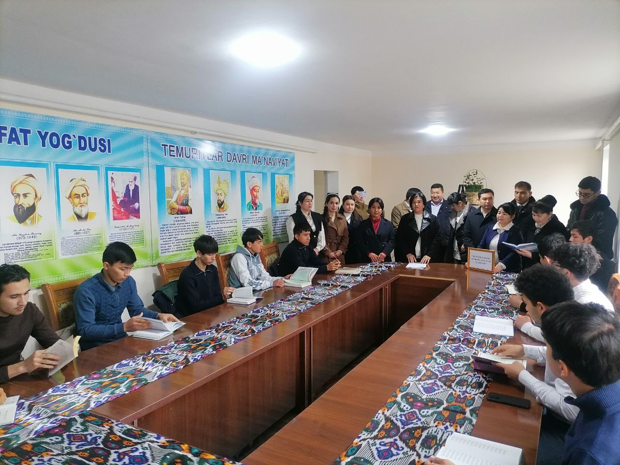 "Farhod - komil inson timsoli" mavzusida davra suhbati